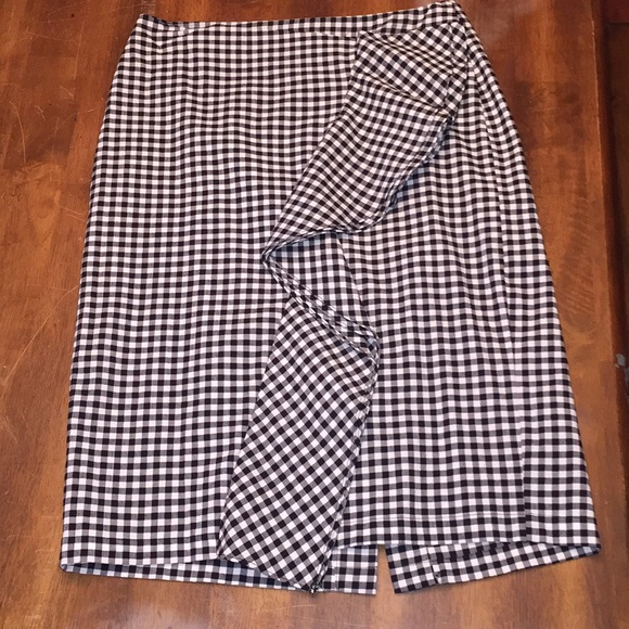 Black/White Gingham Print Skirt! - Picture 5 of 5